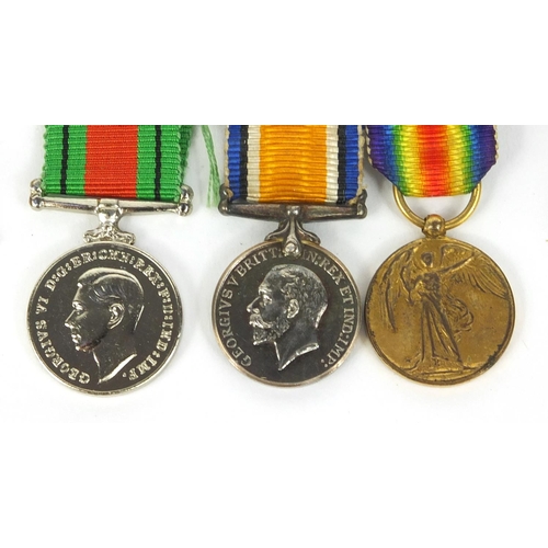 557 - British Military interest World War I Victory medal and 1914-18 War medal awarded to 2.LIEUT.E.Q.BAU... 