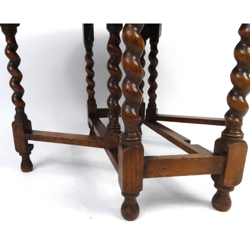 82 - Oak barley twist gate leg table 72cm high x 118cm wide (extended) x 90cm deep