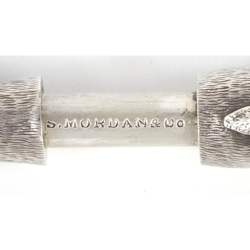 79 - S Mordan & Co silver propelling pencil in the form of a hare, 7cm long when closed