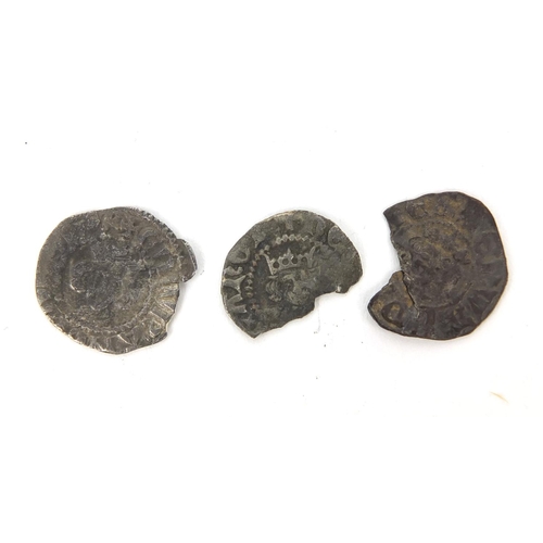 259 - Three antique hammered silver coins, each approximately 1.5cm in diameter, approximate weight 1.4g