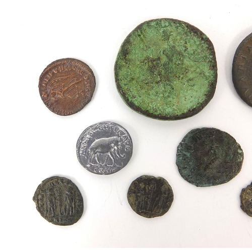 284 - Group of ten Roman coins, the largest approximately 3.2cm in diameter, approximate weight 49.0g