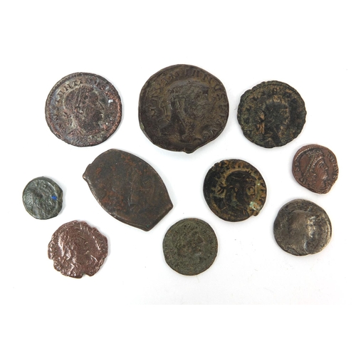 279 - Group of ten Roman coins, the largest approximately 2.5cm in diameter, approximate weight 36.0g