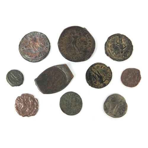 279 - Group of ten Roman coins, the largest approximately 2.5cm in diameter, approximate weight 36.0g