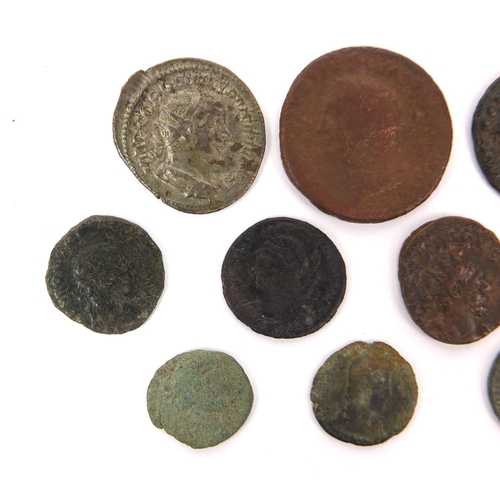 283 - Group of ten Roman coins, the largest approximately 2.5cm in diameter, approximate weight 32.5g