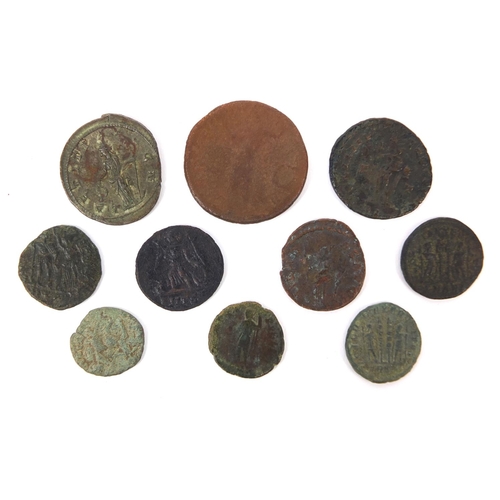 283 - Group of ten Roman coins, the largest approximately 2.5cm in diameter, approximate weight 32.5g