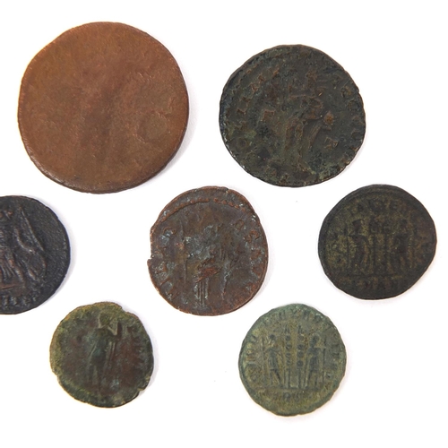 283 - Group of ten Roman coins, the largest approximately 2.5cm in diameter, approximate weight 32.5g