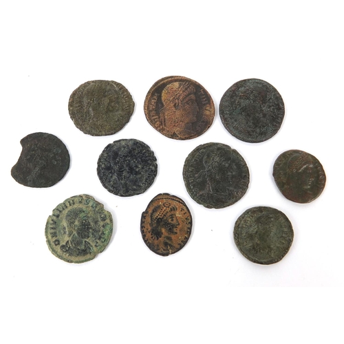 278 - Group of ten Roman coins, the largest approximately 2.1cm in diameter, approximate weight 18.9g