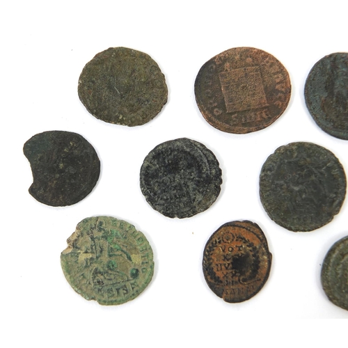 278 - Group of ten Roman coins, the largest approximately 2.1cm in diameter, approximate weight 18.9g