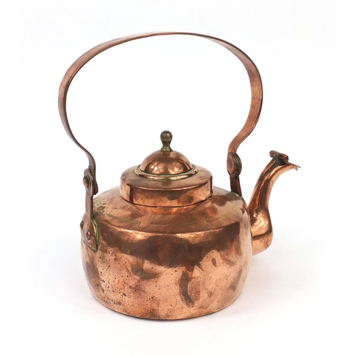 133 - Late 18th/early 19th century Dutch copper kettle with swing handle, 22cm high