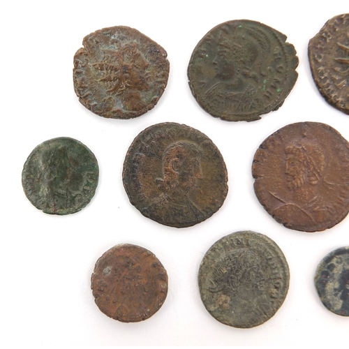 277 - Group of ten Roman coins, the largest approximately 1.9cm in diameter, approximate weight 18.9g