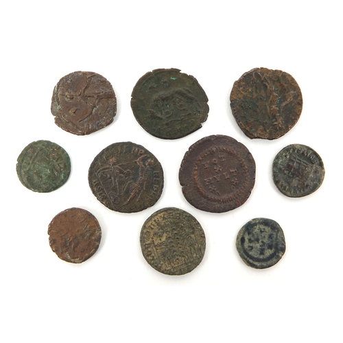 277 - Group of ten Roman coins, the largest approximately 1.9cm in diameter, approximate weight 18.9g