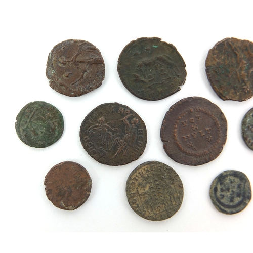 277 - Group of ten Roman coins, the largest approximately 1.9cm in diameter, approximate weight 18.9g