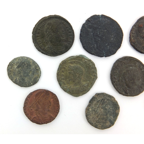 281 - Group of ten Roman coins, the largest approximately 1.8cm in diameter, approximate weight 22.6g