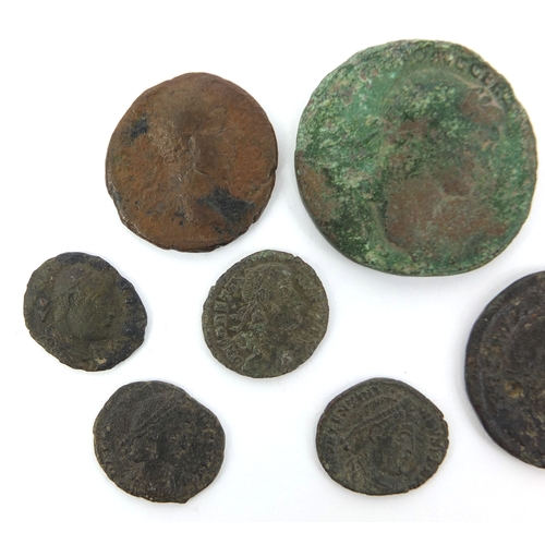 288 - Group of ten Roman coins, the largest approximately 3.5cm in diameter, approximate weight 61.4g