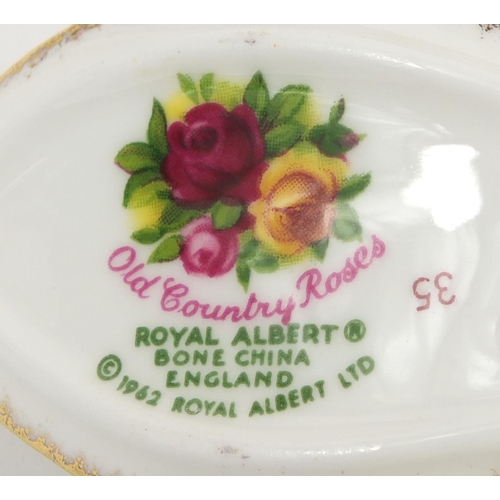 2107 - Royal Albert old country roses patterned tea ware, a six piece tea service, sandwich plate, milk jug... 