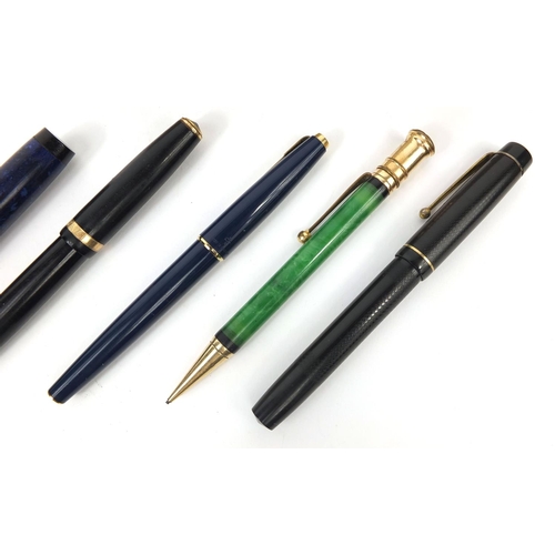 82 - Collection of fountain pens together with a ball point pen including a boxed Parker Lapis Lazuli duo... 