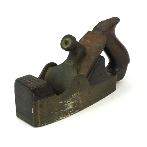 139 - Norris of London rosewood and brass carpenters plane, 21cm long