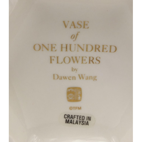 2098 - Franklin Mint porcelain vase of one hundred flowers by Dawen Wang, factory marks to the base, 30cm h... 