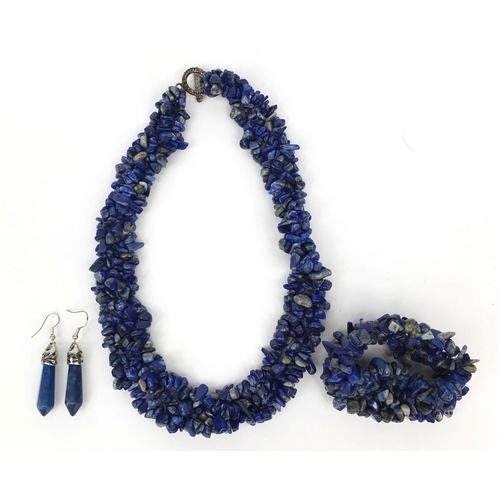 2510 - Natural Lapis Lazuli pebble necklace, bracelet and a pair of Lapis Lazuli obelisk earrings, the neck... 