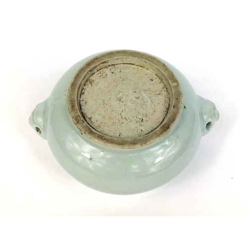 422 - Chinese porcelain Blanc de Chine censer with dog of foo handles, 6.5cm high x 13cm in diameter