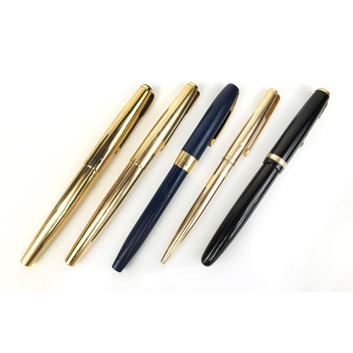 62 - Group of vintage fountain pens and a ball point pen, comprising three Parker 12k rolled gold example... 