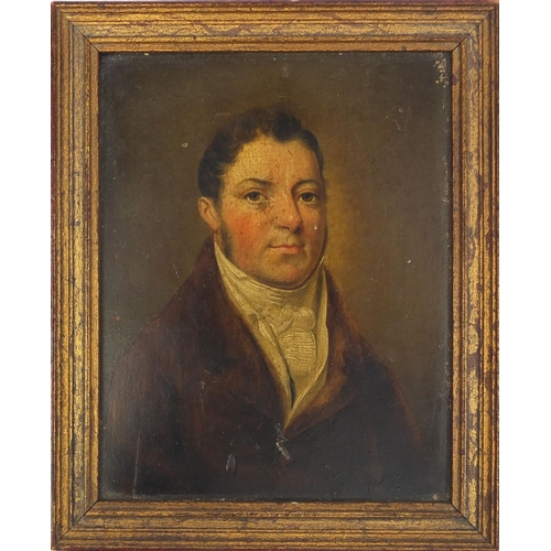 939 - Oil onto wood panel portrait of a formally dressed gentleman, gilt framed, 12cm x 9.5cm excluding th... 