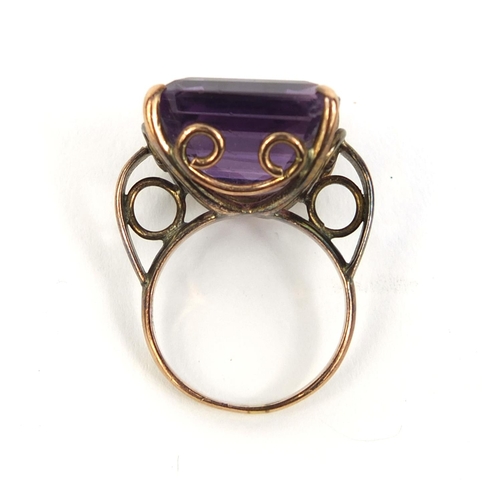 839 - Unmarked gold large square amethyst ring, size N, approximate weight 8.9g