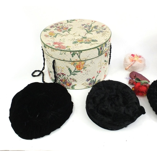 114 - Collection of vintage ladies hats and two hat boxes