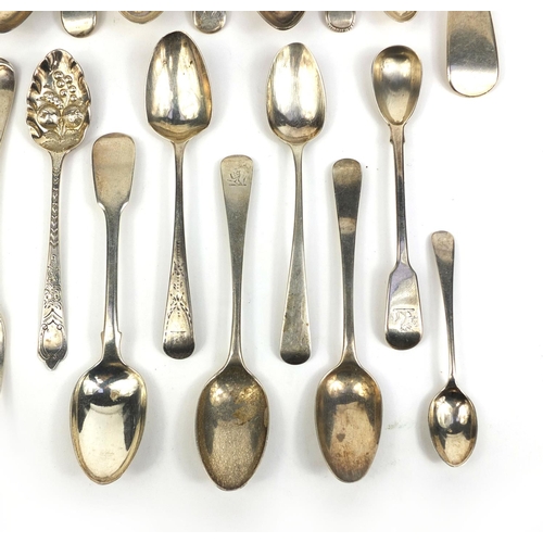 728 - Selection of Georgian and later silver forks and spoons, various hallmarks, approximate weight 709.0... 