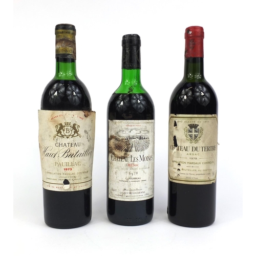 95 - Three 75cl bottles of vintage 1970's red wine comprising Chateau Les Moines Medoc 1978, Chateau Hauf... 