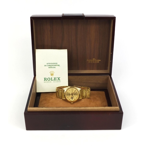 852 - Boxed 18ct gold gentleman's Rolex Oyster perpetual datejust superlative chronometer wristwatch with ... 