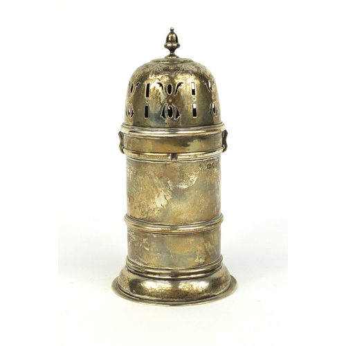 677 - Charles Stuart Harris large Victorian silver castor with bayonet fitting lid, London 1889, 15cm high... 