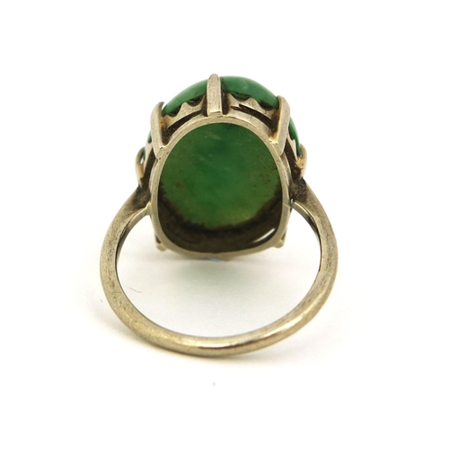 433 - Chinese 9ct white gold green jade ring, size M, approximate weight 4.9g