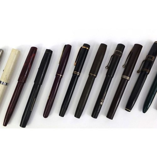 67 - Collection of fifteen vintage fountain pens, including The Universal Pen, Conway Stewart No.479, two... 