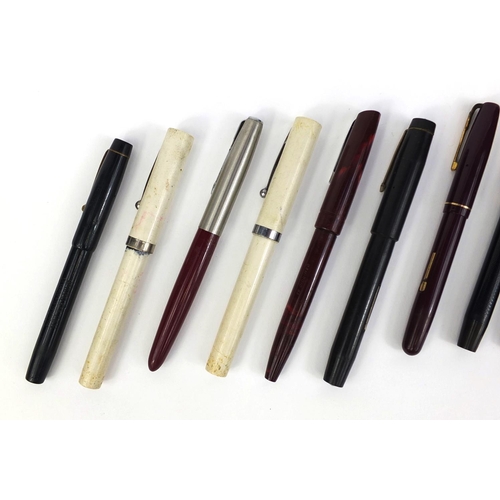 67 - Collection of fifteen vintage fountain pens, including The Universal Pen, Conway Stewart No.479, two... 