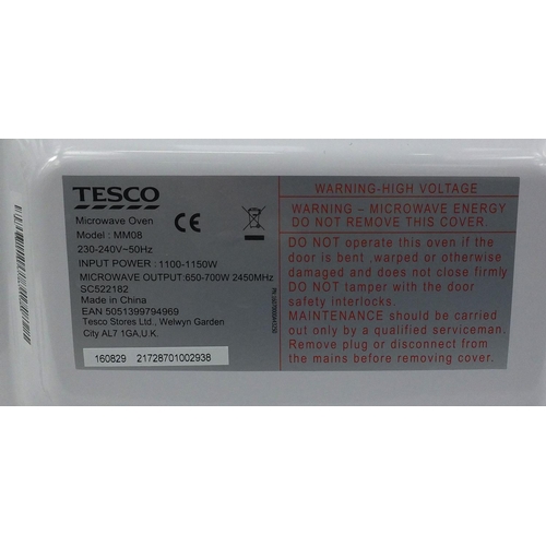 92 - Tesco 240V white microwave