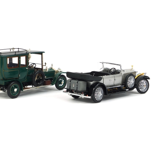 2329 - Three Franklin Mint precision die cast model Rolls-Royce's, comprising a 1929 Phantom 1, 1925 Silver... 