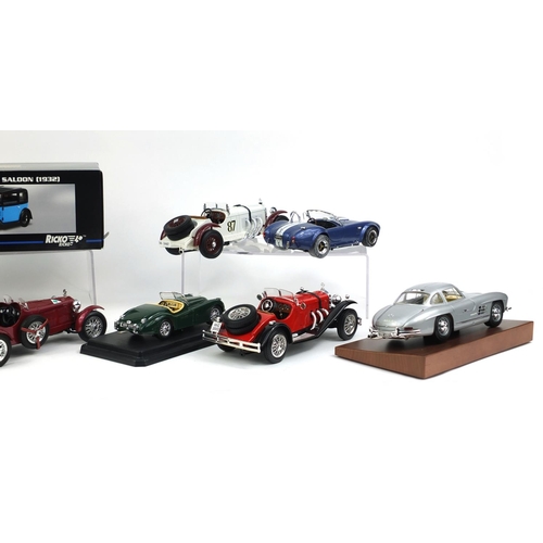 2332 - Group of die cast model vehicles including a boxed Austin 7 Deluxe Luxe Saloon 1932, Road Tuff and B... 