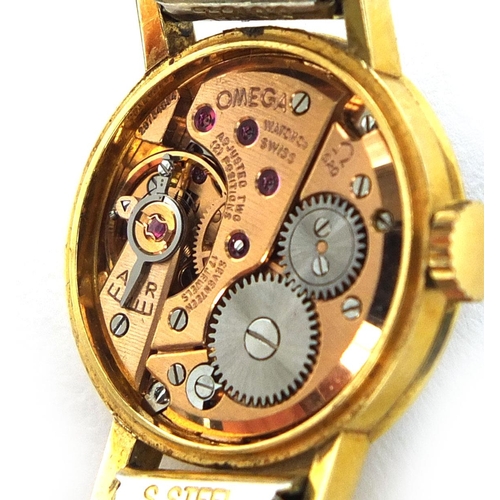 869 - Ladies Omega Geneve wristwatch, No.29754854 to the movement, 2cm in diameter excluding the crown