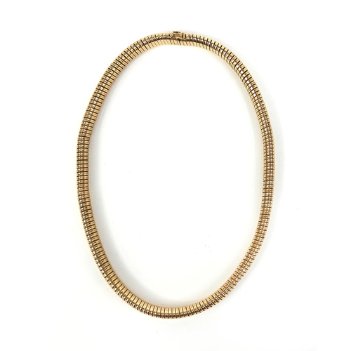 789 - 9ct gold snake link necklace, 42cm long, approximate weight 27.2g