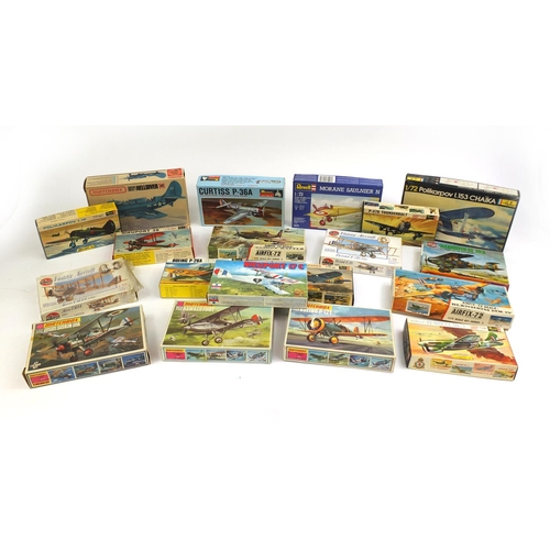 2354 - Group of vintage boxed model kit aircrafts including Airfix, Revell and Matchbox examples