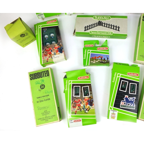 2348 - Selection of boxed Subbuteo table top soccer items including Westham United, Nottingham Forest, Bolt... 