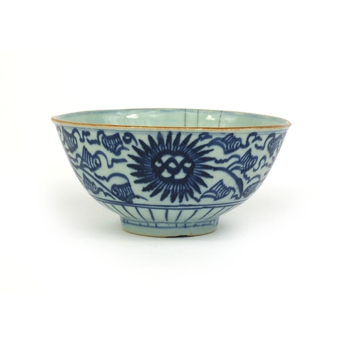 409 - Chinese porcelain bowl hand painted with stylised flowers, character mark to the base, 18cm in diame... 