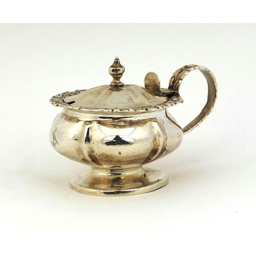 664 - Georgian silver mustard with hinged lid and clear glass liner, I.W London 1825, 10.5cm long, approxi... 