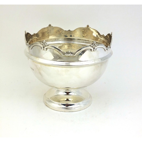 662 - Circular silver pedestal bowl, S.B & S Chester 1937, 16cm in diameter, approximate weight 224.6g