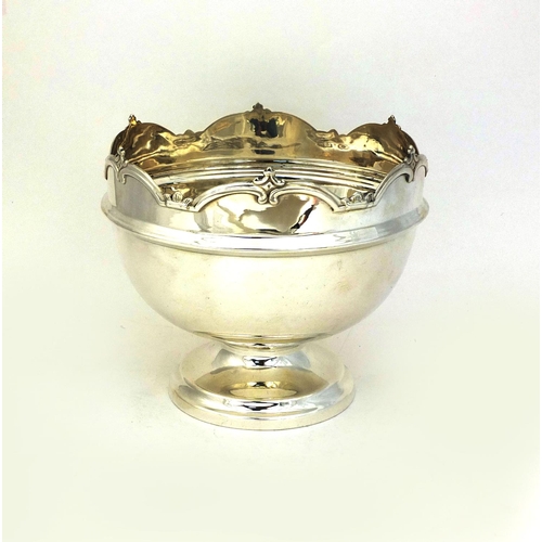 662 - Circular silver pedestal bowl, S.B & S Chester 1937, 16cm in diameter, approximate weight 224.6g