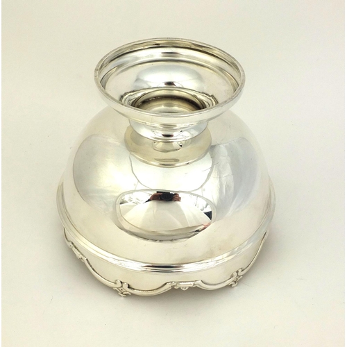 662 - Circular silver pedestal bowl, S.B & S Chester 1937, 16cm in diameter, approximate weight 224.6g