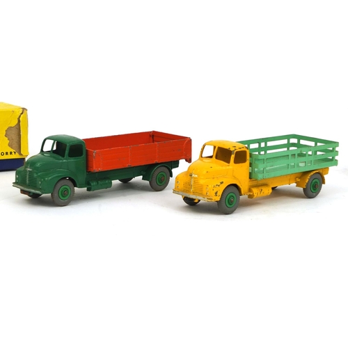 243 - Two boxed Dinky toys, comprising 417 Leyland Comet lorry and 418 Comet wagon with hinged tail board