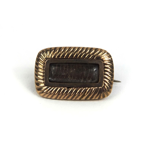 819 - Victorian gilt metal mourning brooch, 2cm long, approximate weight 3.2g