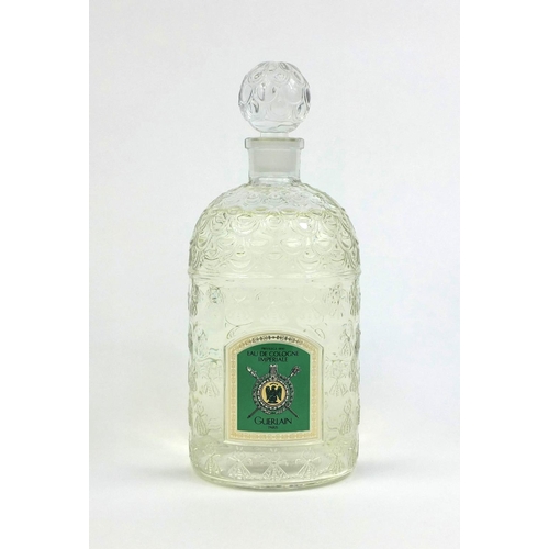 2133 - 1 litre display bottle of Guerlain Eau De Cologne Imperiale, 26cm high